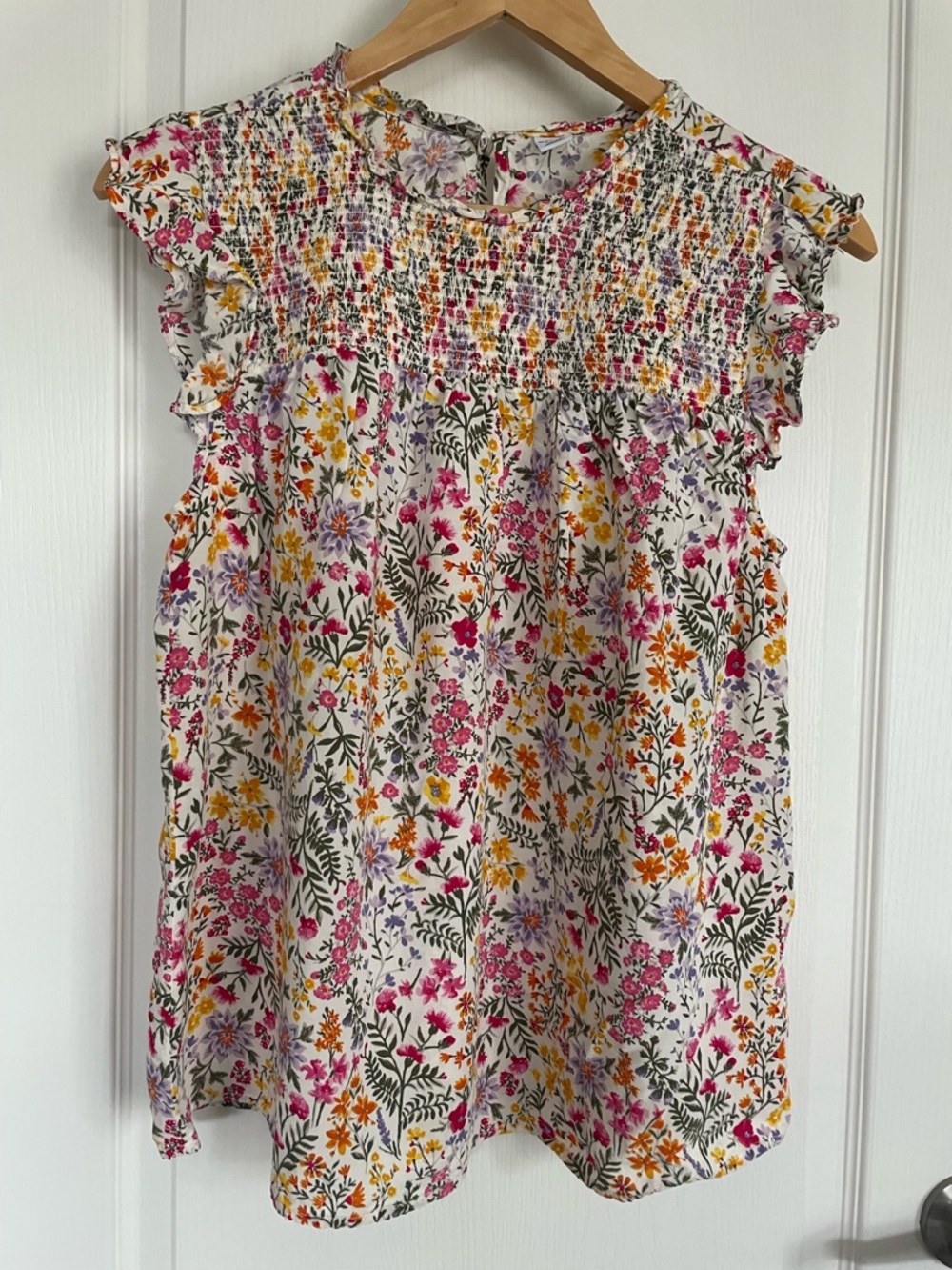 Old Navy Floral Smocked Bodice Sleeveless Top Size Women L